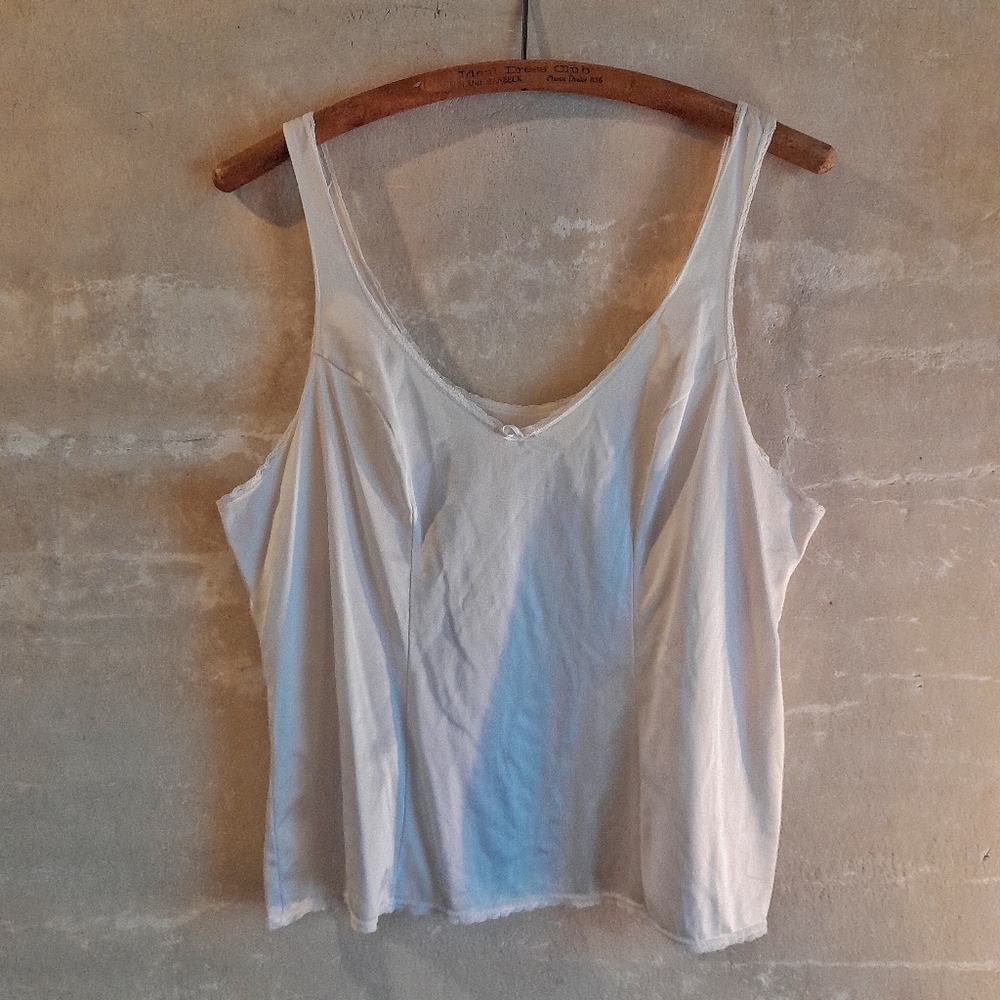 500a. cream vintage Vassarette satin lace trim 80s 90s cami tank top slip, M